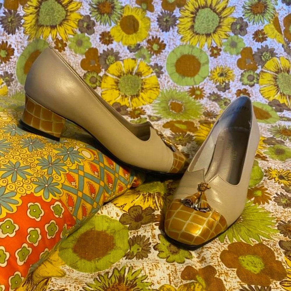 Vintage 60s Heels by California Magdesians